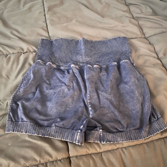 FREE PEOPLE Navy Good Karma Shorts MISLABELED Size M/L - Picture 3 of 5